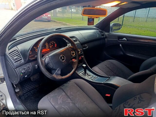 Серый Мерседес ЦЛК-Класс, объемом двигателя 2 л и пробегом 235 тыс. км за 4300 $, фото 9 на Automoto.ua