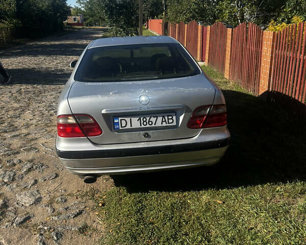 Мерседес ЦЛК-Клас 1999 у Києві на Automoto.ua Сірий Мерседес ЦЛК-Клас, об'ємом двигуна 2 л та пробігом 440 тис. км за 2500 $, фото 3 на Automoto.ua