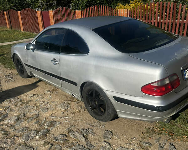 Мерседес ЦЛК-Клас 1999 у Києві на Automoto.ua Сірий Мерседес ЦЛК-Клас, об'ємом двигуна 2 л та пробігом 440 тис. км за 2500 $, фото 2 на Automoto.ua