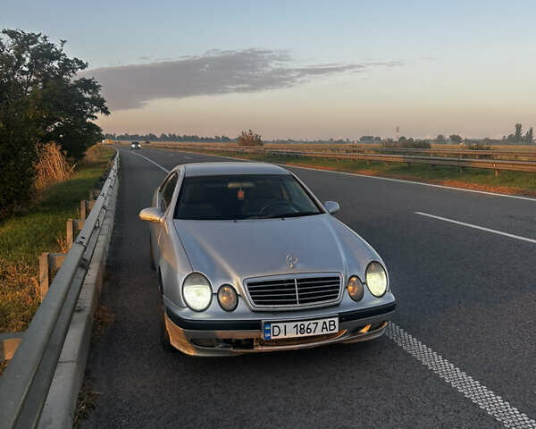 Мерседес ЦЛК-Клас 1999 у Києві на Automoto.ua Сірий Мерседес ЦЛК-Клас, об'ємом двигуна 2 л та пробігом 440 тис. км за 2500 $, фото 1 на Automoto.ua