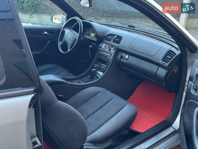 Сірий Мерседес ЦЛК-Клас, об'ємом двигуна 2 л та пробігом 336 тис. км за 2850 $, фото 14 на Automoto.ua