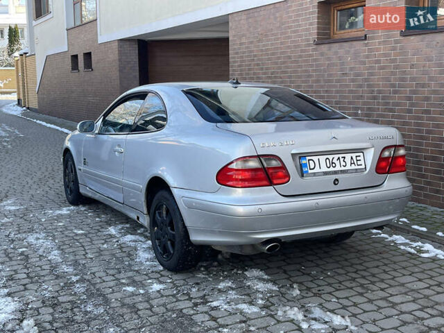 Сірий Мерседес ЦЛК-Клас, об'ємом двигуна 2 л та пробігом 336 тис. км за 2850 $, фото 3 на Automoto.ua