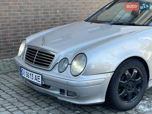 Сірий Мерседес ЦЛК-Клас, об'ємом двигуна 2 л та пробігом 336 тис. км за 2850 $, фото 1 на Automoto.ua
