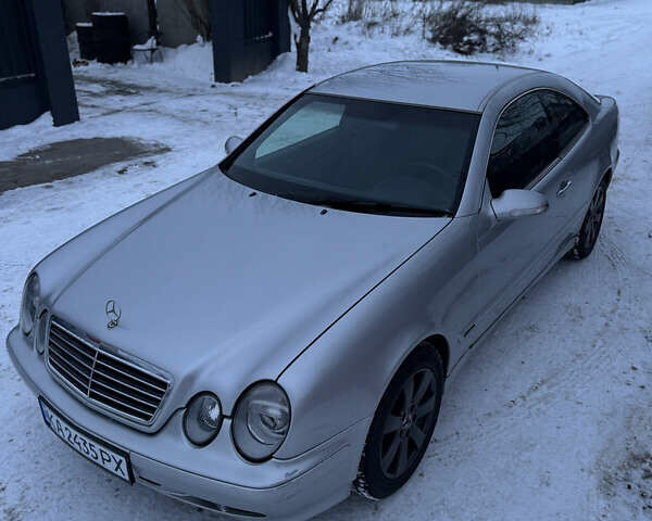 Серый Мерседес ЦЛК-Класс, объемом двигателя 2 л и пробегом 317 тыс. км за 3900 $, фото 1 на Automoto.ua