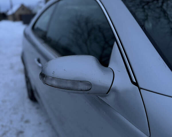 Серый Мерседес ЦЛК-Класс, объемом двигателя 2 л и пробегом 317 тыс. км за 3900 $, фото 9 на Automoto.ua