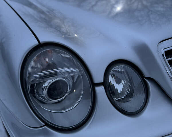 Серый Мерседес ЦЛК-Класс, объемом двигателя 2 л и пробегом 317 тыс. км за 3900 $, фото 20 на Automoto.ua