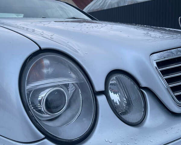 Сірий Мерседес ЦЛК-Клас, об'ємом двигуна 2 л та пробігом 317 тис. км за 3900 $, фото 22 на Automoto.ua