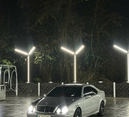 Сірий Мерседес ЦЛК-Клас, об'ємом двигуна 2 л та пробігом 397 тис. км за 3500 $, фото 1 на Automoto.ua