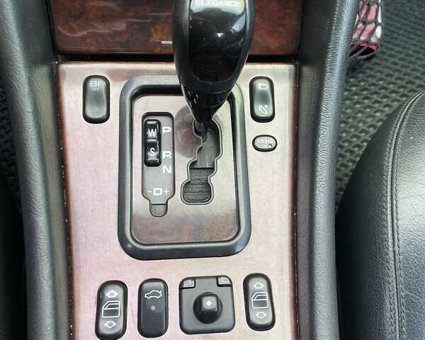 Серый Мерседес ЦЛК-Класс, объемом двигателя 2 л и пробегом 243 тыс. км за 4500 $, фото 18 на Automoto.ua