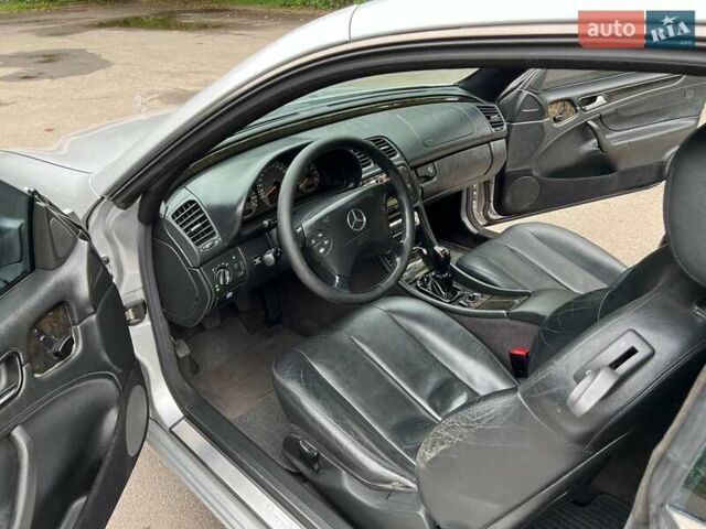 Мерседес ЦЛК-Класс 2001 в Ровно на Automoto.ua Серый Мерседес ЦЛК-Класс, объемом двигателя 2 л и пробегом 397 тыс. км за 3700 $, фото 3 на Automoto.ua