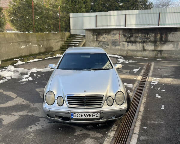 Сірий Мерседес ЦЛК-Клас, об'ємом двигуна 2 л та пробігом 352 тис. км за 2200 $, фото 1 на Automoto.ua