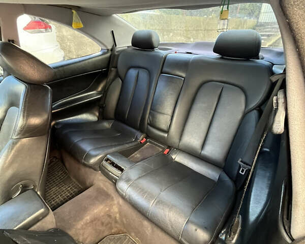 Сірий Мерседес ЦЛК-Клас, об'ємом двигуна 2 л та пробігом 352 тис. км за 2200 $, фото 8 на Automoto.ua