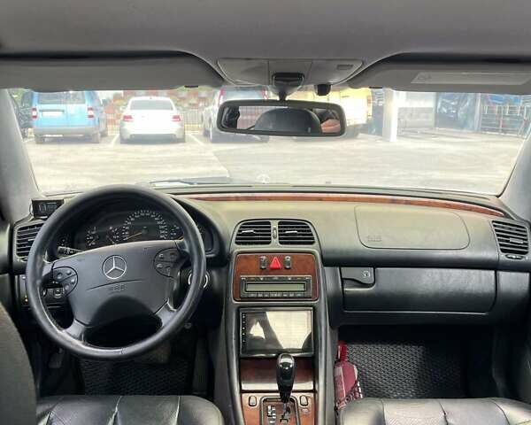 Серый Мерседес ЦЛК-Класс, объемом двигателя 2 л и пробегом 243 тыс. км за 4500 $, фото 13 на Automoto.ua