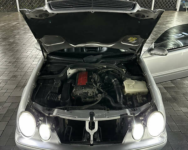 Сірий Мерседес ЦЛК-Клас, об'ємом двигуна 2 л та пробігом 397 тис. км за 3500 $, фото 19 на Automoto.ua