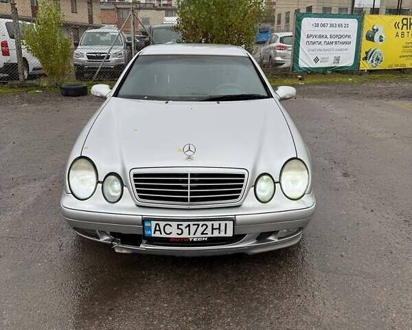 Мерседес ЦЛК-Класс 2001 в Ровно на Automoto.ua Серый Мерседес ЦЛК-Класс, объемом двигателя 2 л и пробегом 397 тыс. км за 3700 $, фото 9 на Automoto.ua