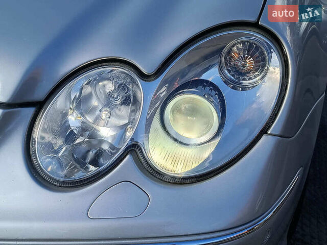 Серый Мерседес ЦЛК-Класс, объемом двигателя 3.2 л и пробегом 294 тыс. км за 8290 $, фото 4 на Automoto.ua