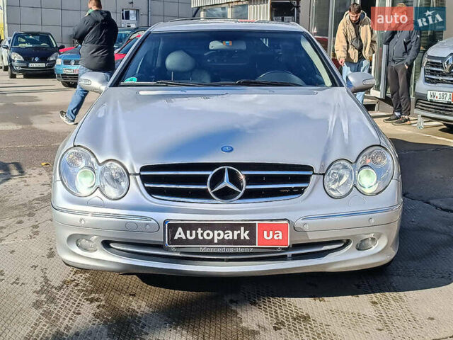 Серый Мерседес ЦЛК-Класс, объемом двигателя 3.2 л и пробегом 294 тыс. км за 8290 $, фото 1 на Automoto.ua