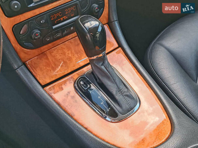 Серый Мерседес ЦЛК-Класс, объемом двигателя 3.2 л и пробегом 294 тыс. км за 8290 $, фото 24 на Automoto.ua