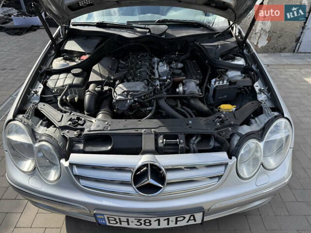 Серый Мерседес ЦЛК-Класс, объемом двигателя 2.7 л и пробегом 330 тыс. км за 4999 $, фото 33 на Automoto.ua