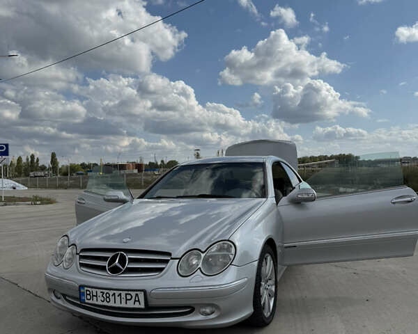 Серый Мерседес ЦЛК-Класс, объемом двигателя 2.7 л и пробегом 330 тыс. км за 4999 $, фото 14 на Automoto.ua