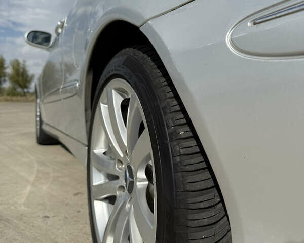 Серый Мерседес ЦЛК-Класс, объемом двигателя 2.7 л и пробегом 330 тыс. км за 4999 $, фото 8 на Automoto.ua