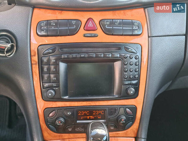 Серый Мерседес ЦЛК-Класс, объемом двигателя 3.2 л и пробегом 294 тыс. км за 8290 $, фото 23 на Automoto.ua