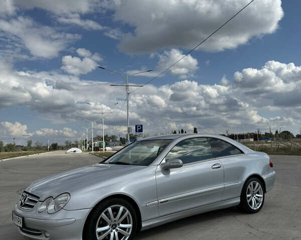 Серый Мерседес ЦЛК-Класс, объемом двигателя 2.7 л и пробегом 330 тыс. км за 4999 $, фото 5 на Automoto.ua