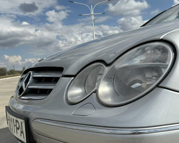 Серый Мерседес ЦЛК-Класс, объемом двигателя 2.7 л и пробегом 330 тыс. км за 4999 $, фото 10 на Automoto.ua