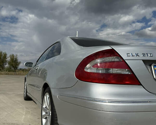 Серый Мерседес ЦЛК-Класс, объемом двигателя 2.7 л и пробегом 330 тыс. км за 4999 $, фото 6 на Automoto.ua