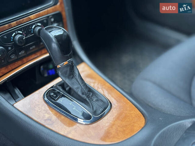 Сірий Мерседес ЦЛК-Клас, об'ємом двигуна 1.8 л та пробігом 273 тис. км за 4799 $, фото 12 на Automoto.ua