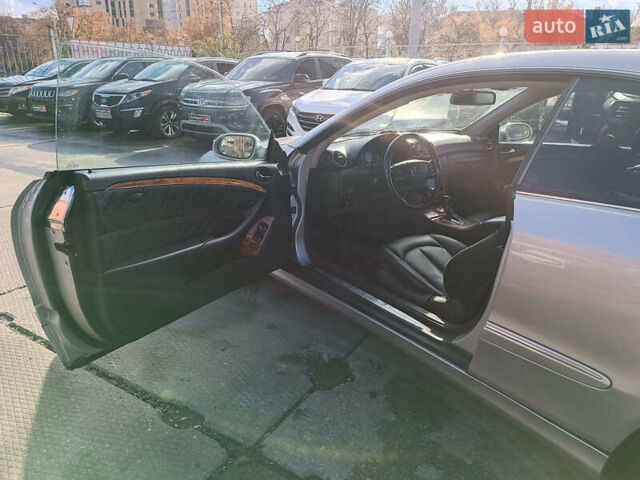 Серый Мерседес ЦЛК-Класс, объемом двигателя 3.2 л и пробегом 294 тыс. км за 8290 $, фото 13 на Automoto.ua