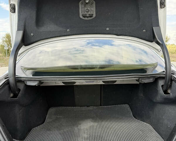 Серый Мерседес ЦЛК-Класс, объемом двигателя 2.7 л и пробегом 330 тыс. км за 4999 $, фото 35 на Automoto.ua