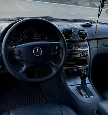 Мерседес ЦЛК-Клас 2002 у Одесі на Automoto.ua Сірий Мерседес ЦЛК-Клас, об'ємом двигуна 2.69 л та пробігом 290 тис. км за 7400 $, фото 13 на Automoto.ua