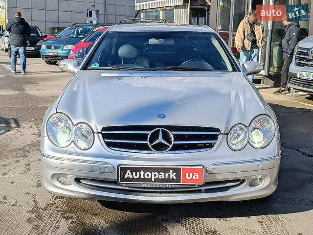 Серый Мерседес ЦЛК-Класс, объемом двигателя 3.2 л и пробегом 294 тыс. км за 8290 $, фото 2 на Automoto.ua
