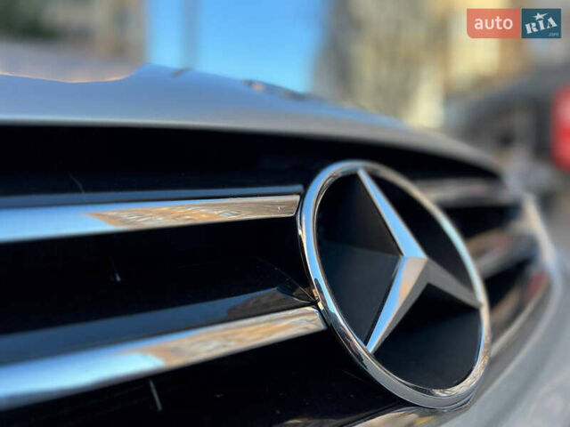 Сірий Мерседес ЦЛК-Клас, об'ємом двигуна 2.6 л та пробігом 260 тис. км за 6000 $, фото 17 на Automoto.ua