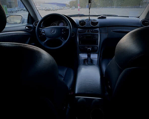 Мерседес ЦЛК-Клас 2002 у Одесі на Automoto.ua Сірий Мерседес ЦЛК-Клас, об'ємом двигуна 2.69 л та пробігом 290 тис. км за 7400 $, фото 8 на Automoto.ua