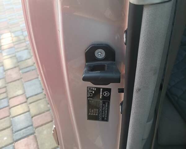 Сірий Мерседес ЦЛК-Клас, об'ємом двигуна 1.8 л та пробігом 240 тис. км за 5100 $, фото 4 на Automoto.ua