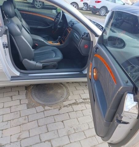 Серый Мерседес ЦЛК-Класс, объемом двигателя 3.2 л и пробегом 218 тыс. км за 7700 $, фото 24 на Automoto.ua