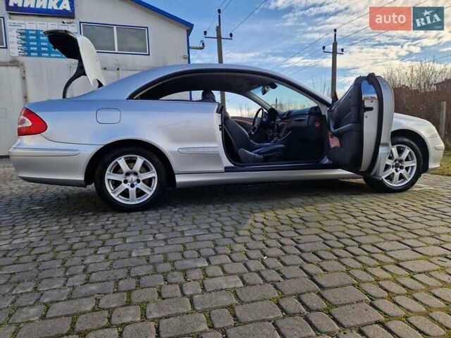 Сірий Мерседес ЦЛК-Клас, об'ємом двигуна 3.2 л та пробігом 217 тис. км за 7500 $, фото 10 на Automoto.ua