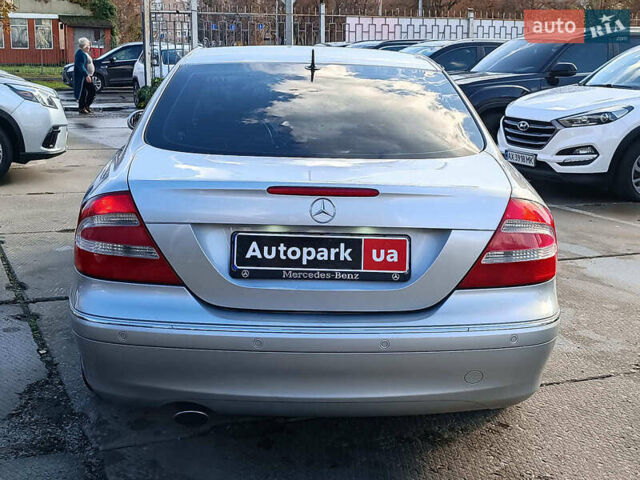 Серый Мерседес ЦЛК-Класс, объемом двигателя 3.2 л и пробегом 294 тыс. км за 8290 $, фото 9 на Automoto.ua