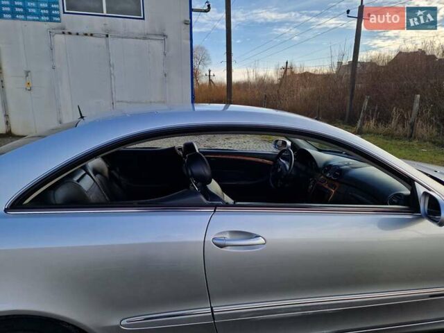 Сірий Мерседес ЦЛК-Клас, об'ємом двигуна 3.2 л та пробігом 217 тис. км за 7500 $, фото 11 на Automoto.ua