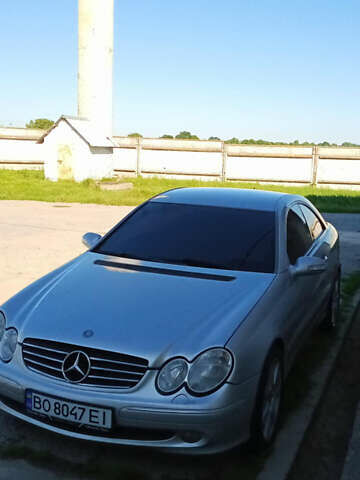 Серый Мерседес ЦЛК-Класс, объемом двигателя 2.7 л и пробегом 380 тыс. км за 5500 $, фото 2 на Automoto.ua