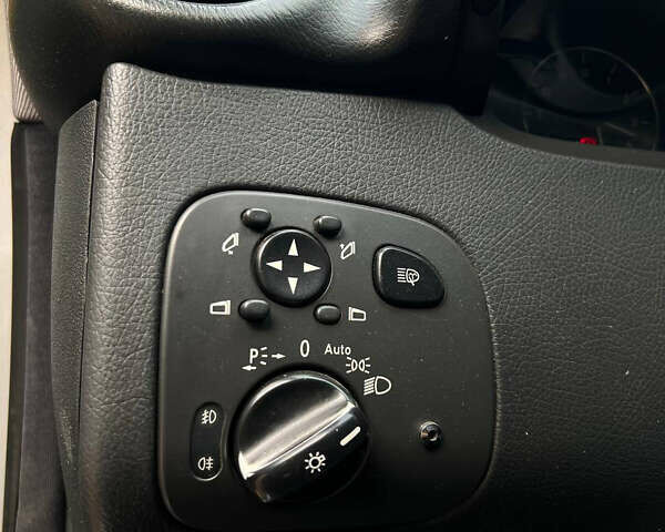 Сірий Мерседес ЦЛК-Клас, об'ємом двигуна 2.7 л та пробігом 330 тис. км за 6700 $, фото 15 на Automoto.ua