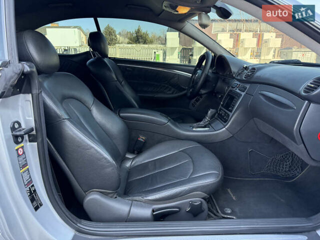 Серый Мерседес ЦЛК-Класс, объемом двигателя 2.69 л и пробегом 220 тыс. км за 4650 $, фото 16 на Automoto.ua