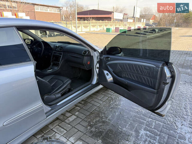 Серый Мерседес ЦЛК-Класс, объемом двигателя 2.69 л и пробегом 220 тыс. км за 4650 $, фото 15 на Automoto.ua