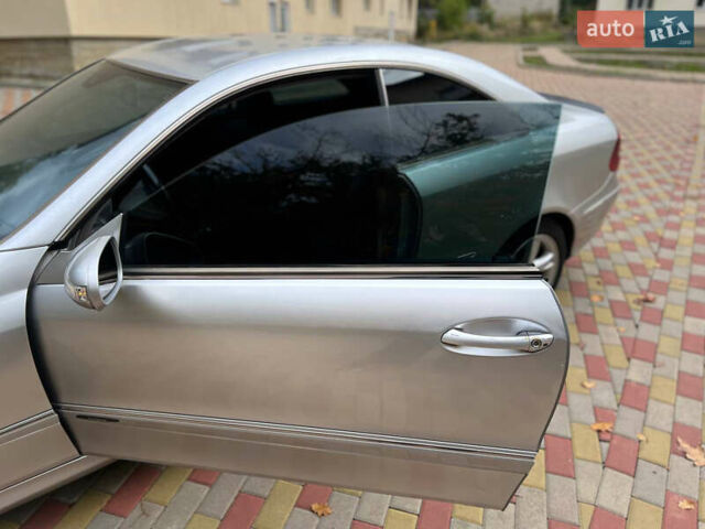 Сірий Мерседес ЦЛК-Клас, об'ємом двигуна 2.7 л та пробігом 330 тис. км за 6700 $, фото 4 на Automoto.ua