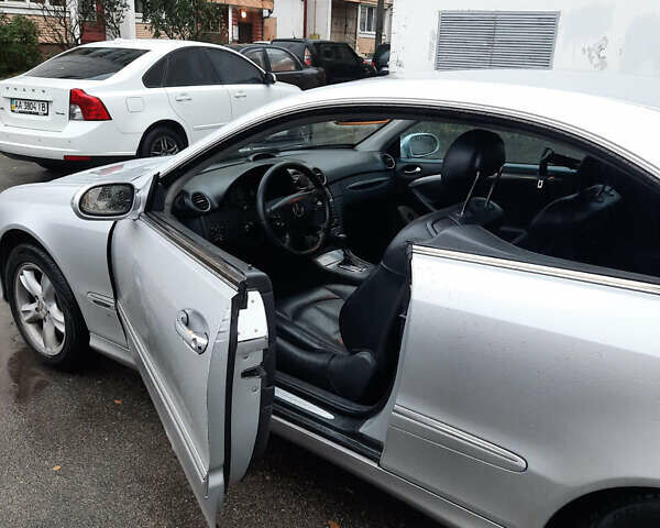 Сірий Мерседес ЦЛК-Клас, об'ємом двигуна 3.2 л та пробігом 450 тис. км за 5100 $, фото 7 на Automoto.ua