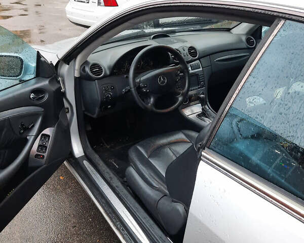 Сірий Мерседес ЦЛК-Клас, об'ємом двигуна 3.2 л та пробігом 450 тис. км за 5100 $, фото 4 на Automoto.ua