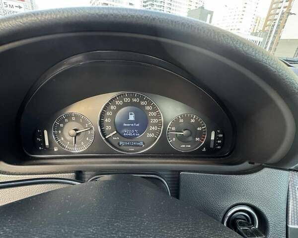 Серый Мерседес ЦЛК-Класс, объемом двигателя 2.7 л и пробегом 296 тыс. км за 8100 $, фото 7 на Automoto.ua