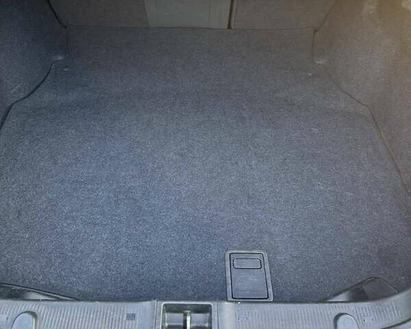 Серый Мерседес ЦЛК-Класс, объемом двигателя 2.7 л и пробегом 296 тыс. км за 8100 $, фото 17 на Automoto.ua